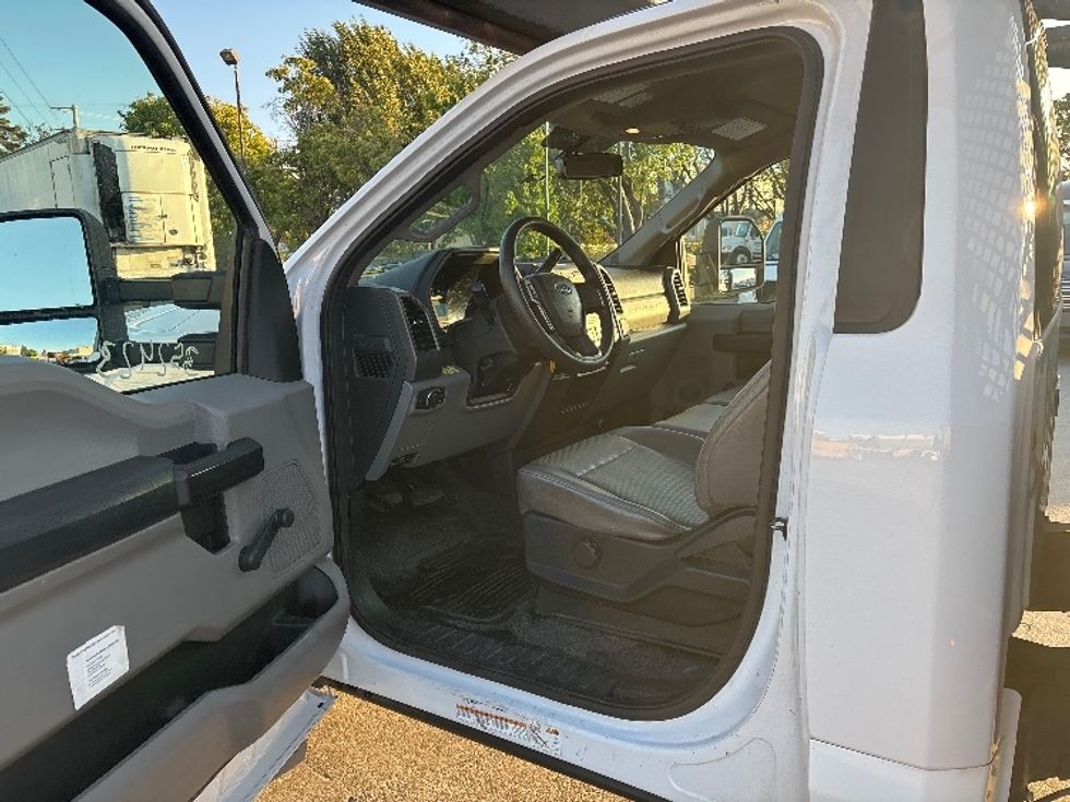 Flatbed Truck-Light and Medium Duty Trucks-Ford-2019-F450-West Sacramento-CA-80,222\n\t\tmiles-$ 41,750 - Image 16