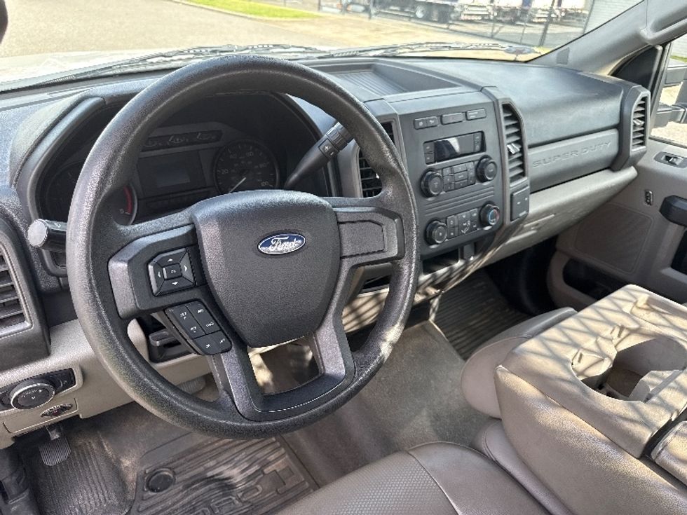 Flatbed Truck-Light and Medium Duty Trucks-Ford-2019-F550-Birmingham-AL-106,736\n\t\tmiles-$ 41,500 - Image 17