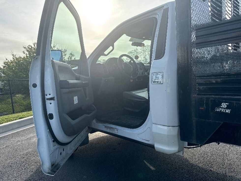 Flatbed Truck-Light and Medium Duty Trucks-Ford-2019-F550-Jessup-MD-64,166\n\t\tmiles-$ 39,750 - Image 15