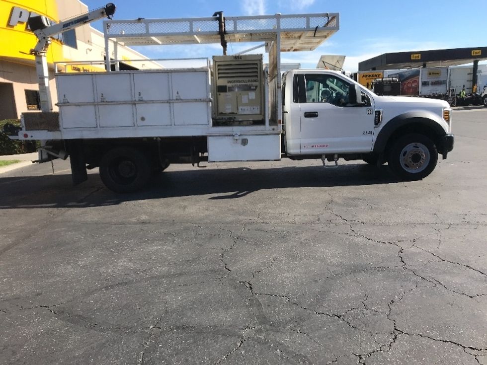 Flatbed Truck-Light and Medium Duty Trucks-Ford-2019-F550-La Mirada-CA-28,107\n\t\tmiles-$ 42,000 - Image 15