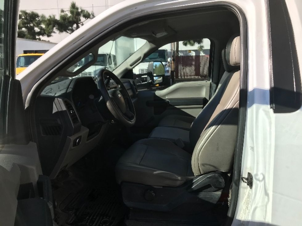 Flatbed Truck-Light and Medium Duty Trucks-Ford-2019-F550-La Mirada-CA-28,107\n\t\tmiles-$ 42,000 - Image 17