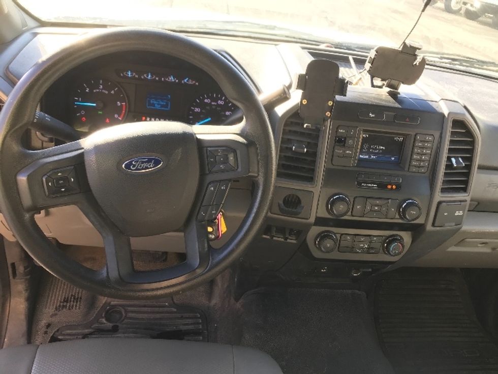 Flatbed Truck-Light and Medium Duty Trucks-Ford-2019-F550-La Mirada-CA-28,107\n\t\tmiles-$ 42,000 - Image 18