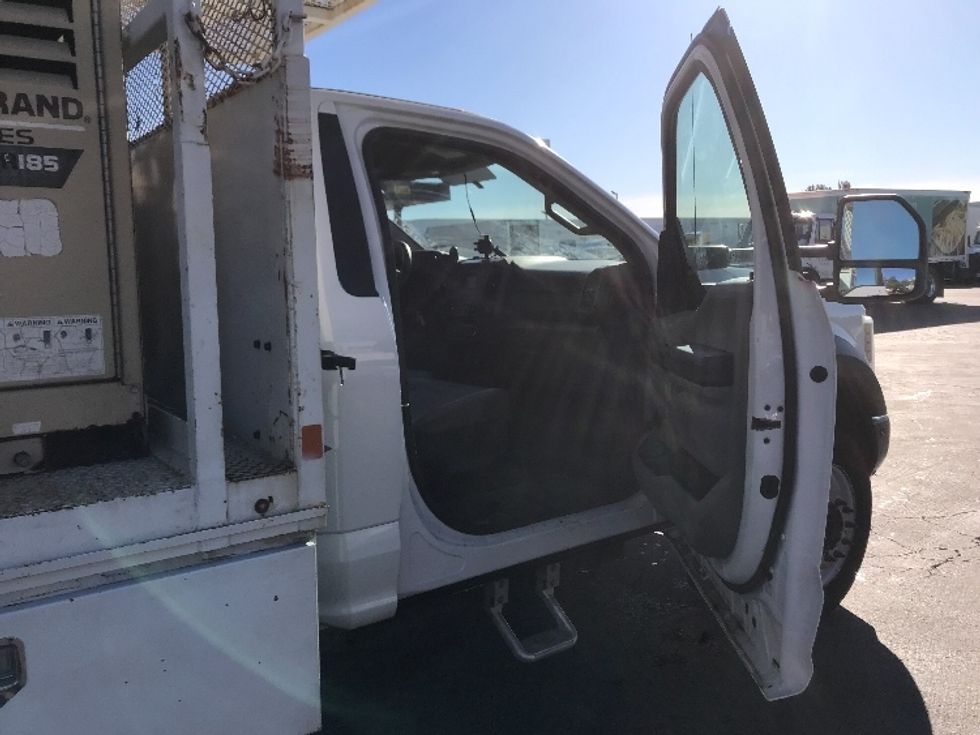 Flatbed Truck-Light and Medium Duty Trucks-Ford-2019-F550-La Mirada-CA-28,107\n\t\tmiles-$ 42,000 - Image 20