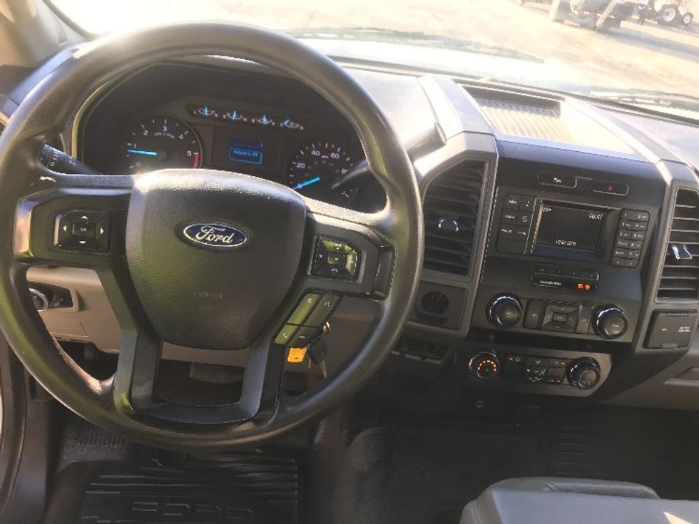 Flatbed Truck-Light and Medium Duty Trucks-Ford-2019-F550-La Mirada-CA-44,441\n\t\tmiles-$ 39,500 - Image 18