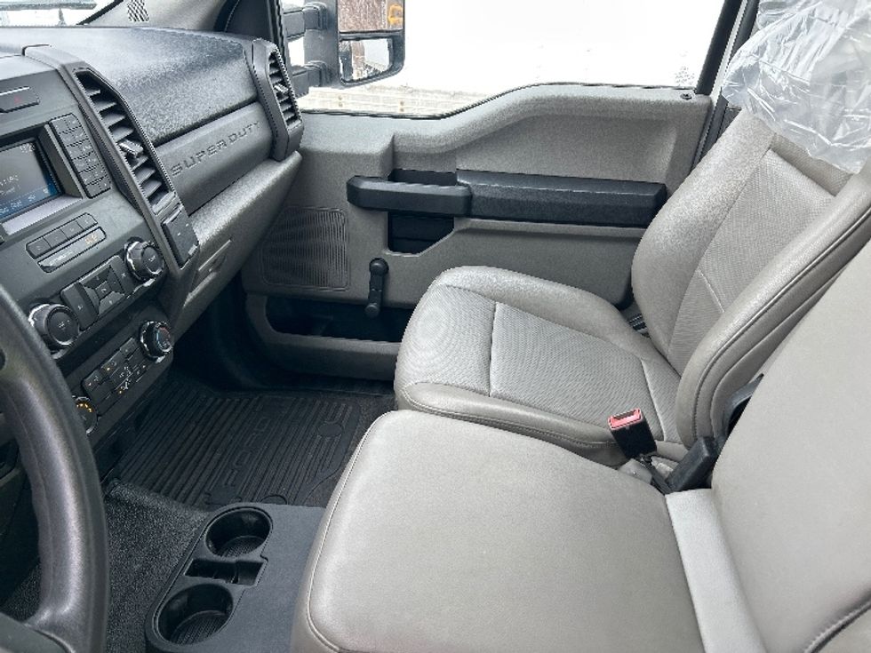 Flatbed Truck-Light and Medium Duty Trucks-Ford-2019-F550-Lansing-MI-42,051\n\t\tmiles-$ 41,250 - Image 19