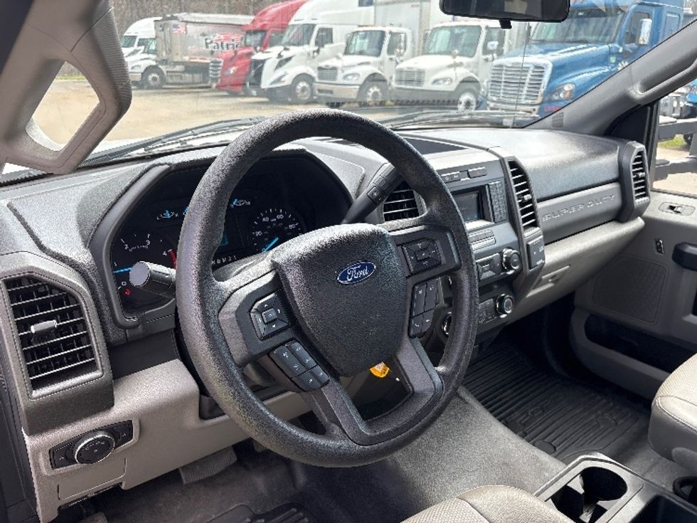 Flatbed Truck-Light and Medium Duty Trucks-Ford-2019-F550-Mebane-NC-16,164\n\t\tmiles-$ 51,500 - Image 14