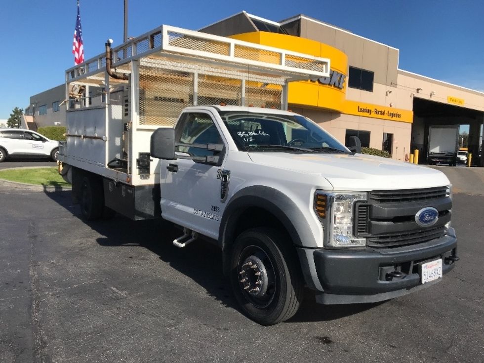Flatbed Truck-Light and Medium Duty Trucks-Ford-2019-F550-Torrance-CA-30,843\n\t\tmiles-$ 41,750 - Image 1