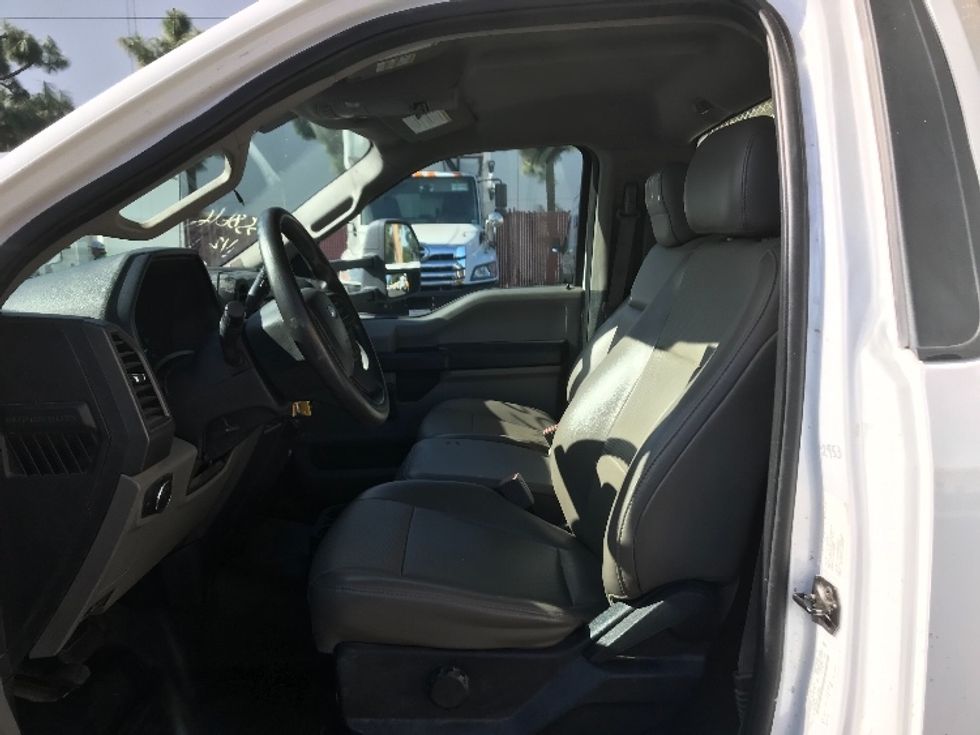 Flatbed Truck-Light and Medium Duty Trucks-Ford-2019-F550-Torrance-CA-30,843\n\t\tmiles-$ 41,750 - Image 17