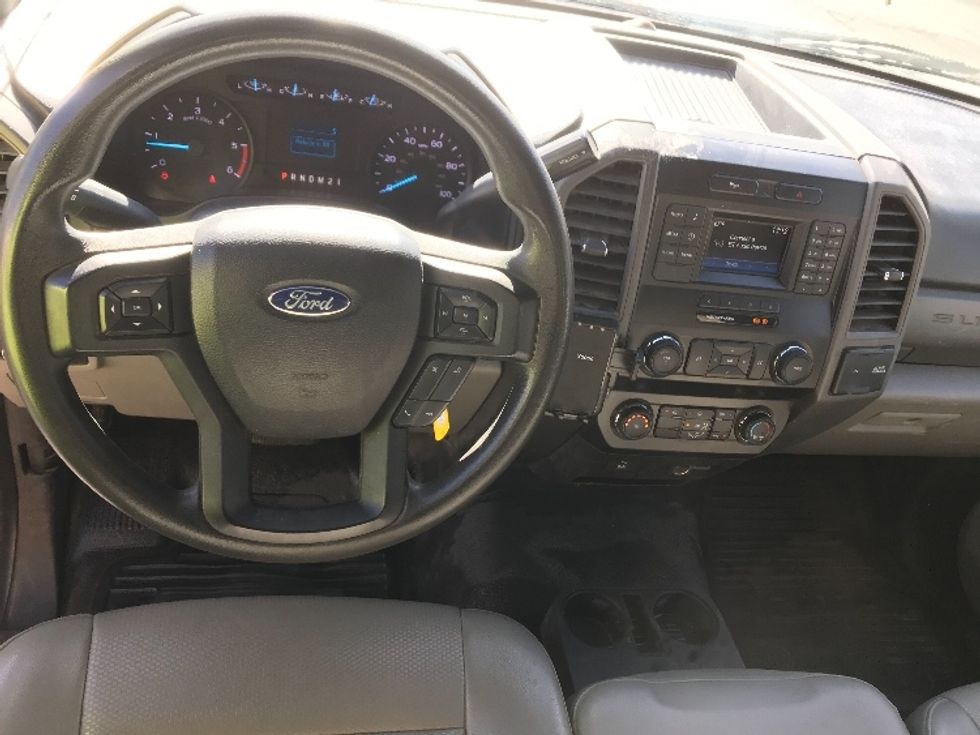 Flatbed Truck-Light and Medium Duty Trucks-Ford-2019-F550-Torrance-CA-30,843\n\t\tmiles-$ 41,750 - Image 18