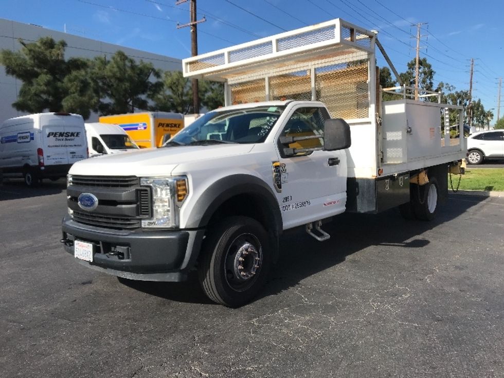 Flatbed Truck-Light and Medium Duty Trucks-Ford-2019-F550-Torrance-CA-30,843\n\t\tmiles-$ 41,750 - Image 3