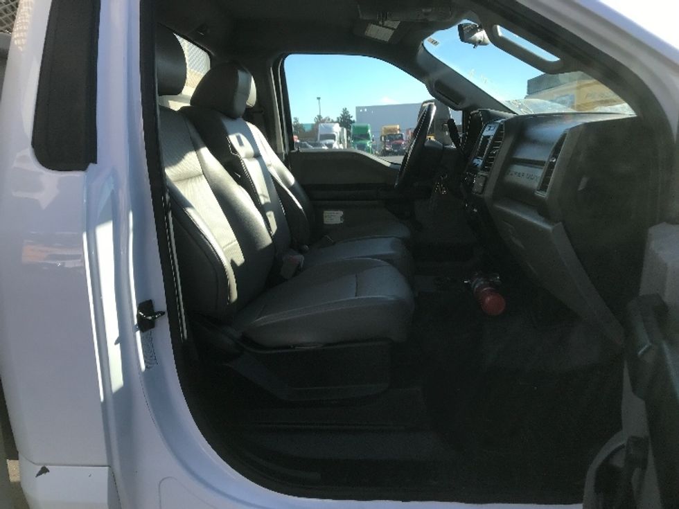 Flatbed Truck-Light and Medium Duty Trucks-Ford-2019-F550-Torrance-CA-36,347\n\t\tmiles-$ 41,250 - Image 22