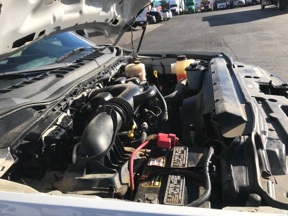 Flatbed Truck-Light and Medium Duty Trucks-Ford-2019-F550-Torrance-CA-36,347\n\t\tmiles-$ 41,250 - Image 23