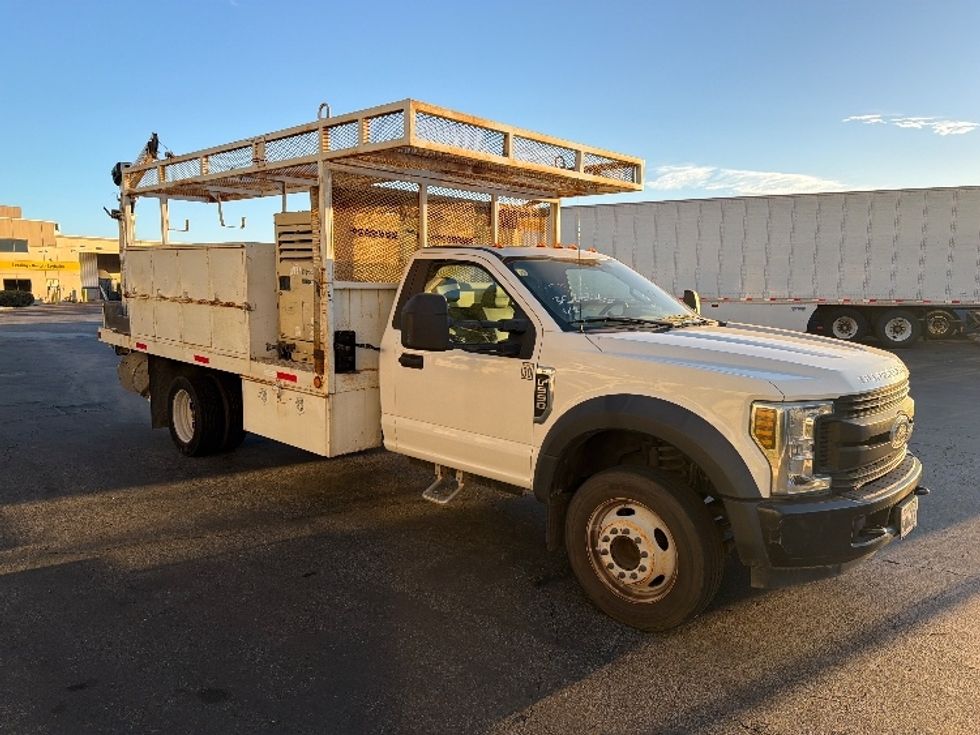 Flatbed Truck-Light and Medium Duty Trucks-Ford-2019-F550-Torrance-CA-40,208\n\t\tmiles-$ 40,750 - Image 1