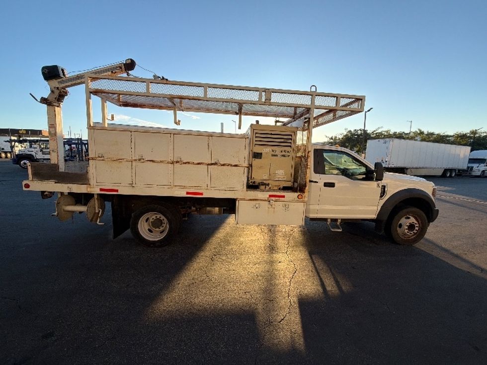 Flatbed Truck-Light and Medium Duty Trucks-Ford-2019-F550-Torrance-CA-40,208\n\t\tmiles-$ 40,750 - Image 11