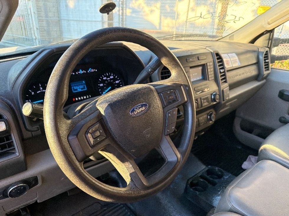 Flatbed Truck-Light and Medium Duty Trucks-Ford-2019-F550-Torrance-CA-40,208\n\t\tmiles-$ 40,750 - Image 14