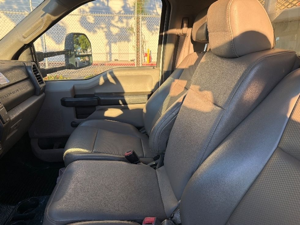 Flatbed Truck-Light and Medium Duty Trucks-Ford-2019-F550-Torrance-CA-40,208\n\t\tmiles-$ 40,750 - Image 15