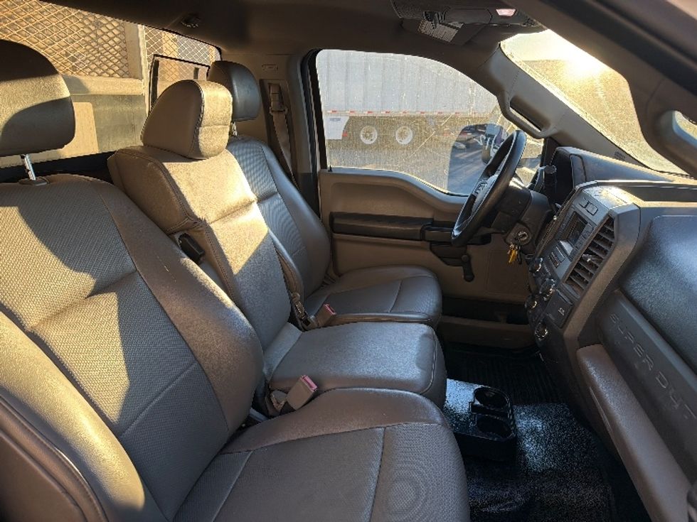 Flatbed Truck-Light and Medium Duty Trucks-Ford-2019-F550-Torrance-CA-40,208\n\t\tmiles-$ 40,750 - Image 18