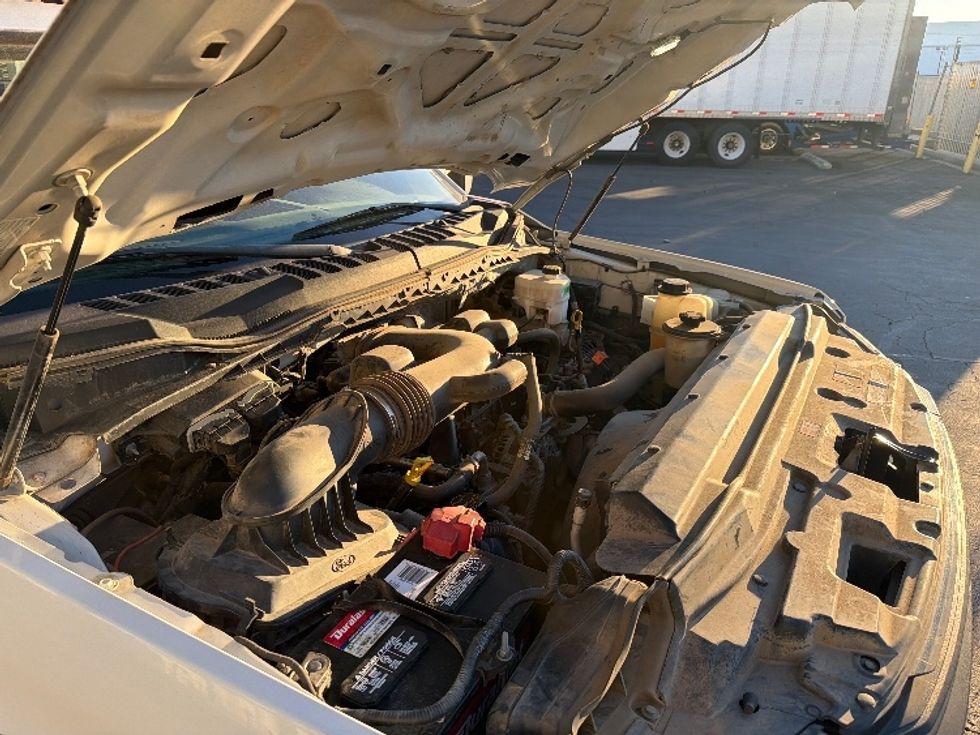 Flatbed Truck-Light and Medium Duty Trucks-Ford-2019-F550-Torrance-CA-40,208\n\t\tmiles-$ 40,750 - Image 19