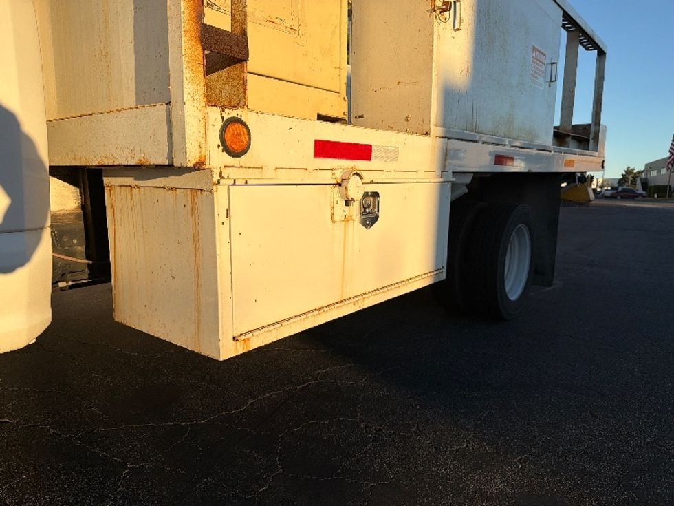 Flatbed Truck-Light and Medium Duty Trucks-Ford-2019-F550-Torrance-CA-40,208\n\t\tmiles-$ 40,750 - Image 5