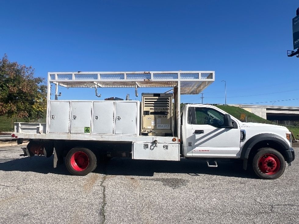 Flatbed Truck-Light and Medium Duty Trucks-Ford-2019-F550-Torrance-CA-41,847\n\t\tmiles-$ 40,750 - Image 10