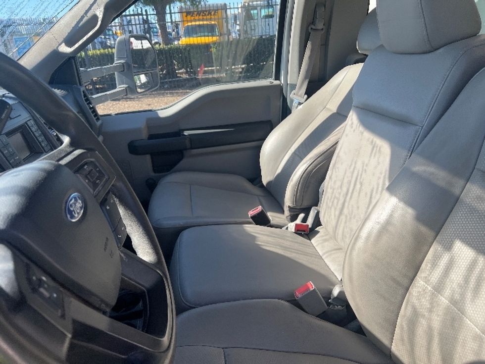 Flatbed Truck-Light and Medium Duty Trucks-Ford-2019-F550-Torrance-CA-41,847\n\t\tmiles-$ 40,750 - Image 14