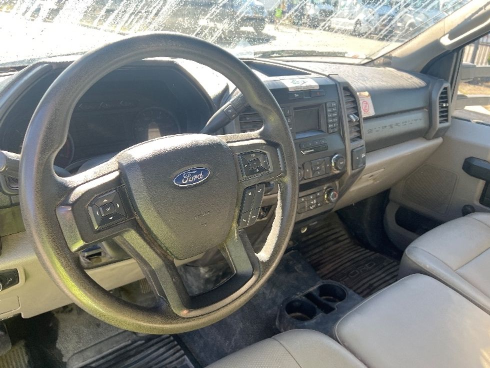 Flatbed Truck-Light and Medium Duty Trucks-Ford-2019-F550-Torrance-CA-41,847\n\t\tmiles-$ 40,750 - Image 16