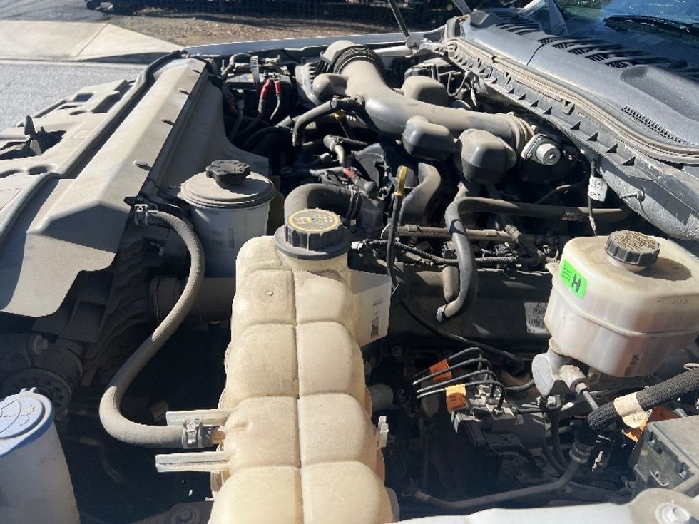 Flatbed Truck-Light and Medium Duty Trucks-Ford-2019-F550-Torrance-CA-41,847\n\t\tmiles-$ 40,750 - Image 19