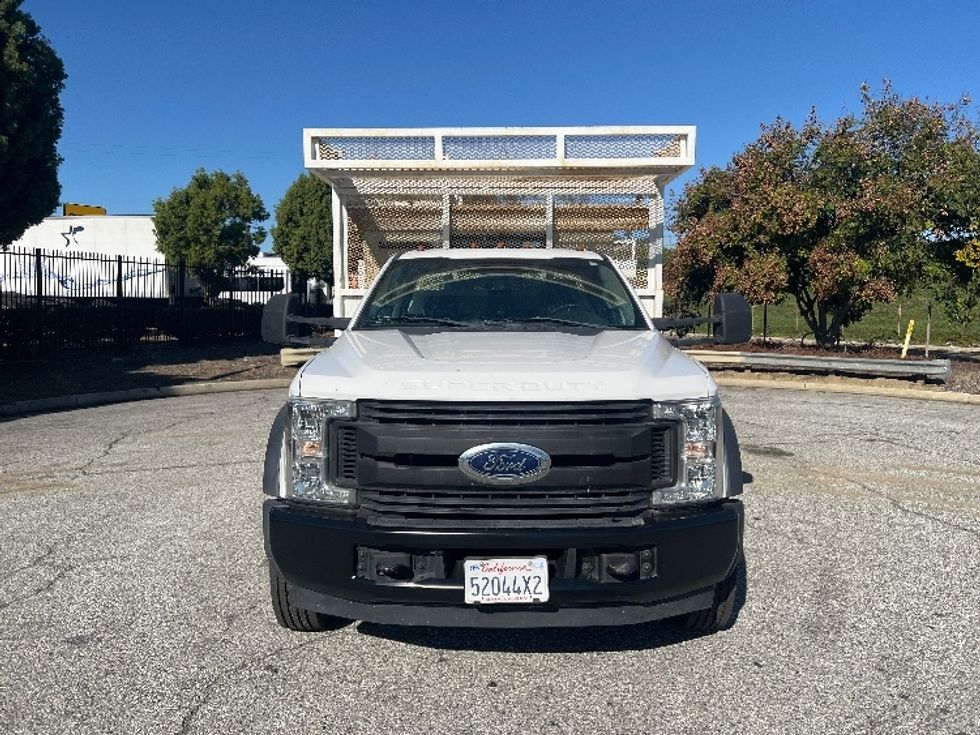 Flatbed Truck-Light and Medium Duty Trucks-Ford-2019-F550-Torrance-CA-41,847\n\t\tmiles-$ 40,750 - Image 2