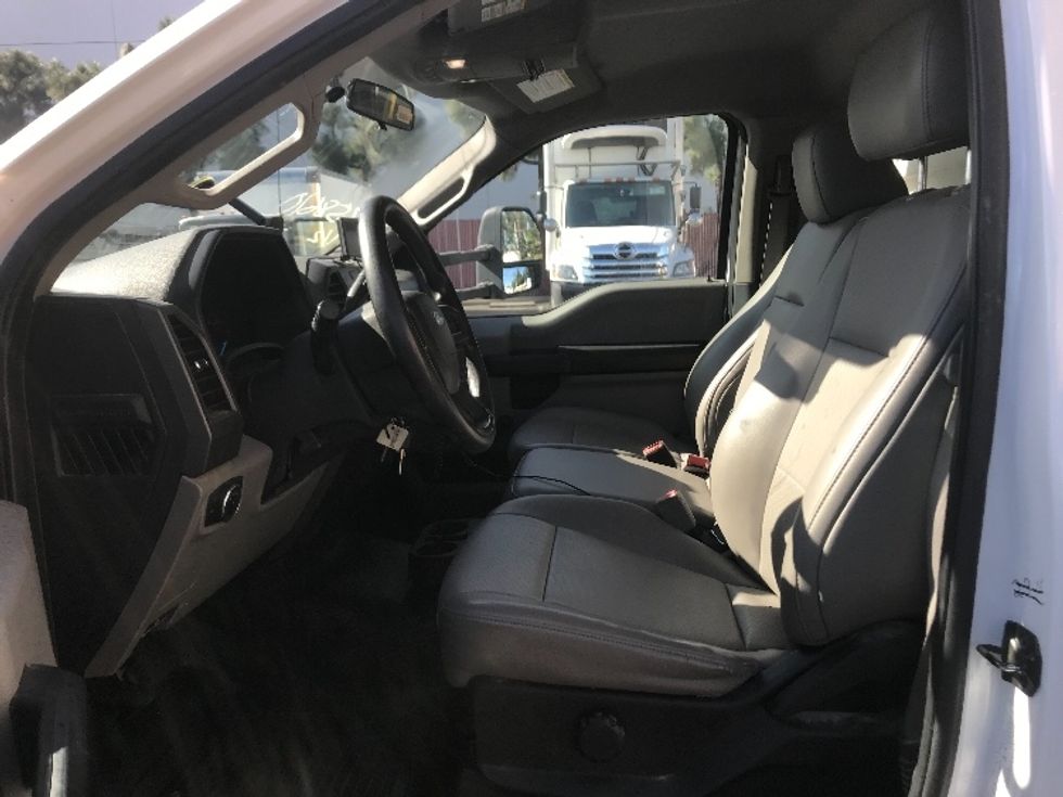 Flatbed Truck-Light and Medium Duty Trucks-Ford-2019-F550-Torrance-CA-46,480\n\t\tmiles-$ 40,250 - Image 17