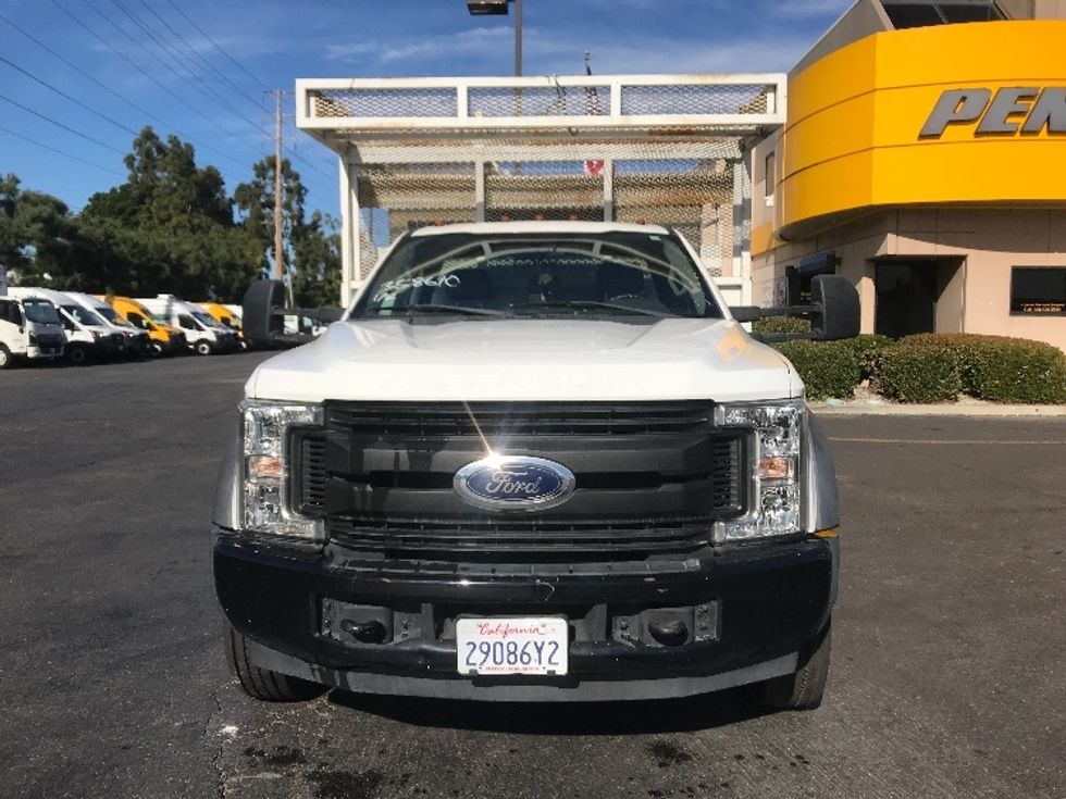 Flatbed Truck-Light and Medium Duty Trucks-Ford-2019-F550-Torrance-CA-46,558\n\t\tmiles-$ 36,250 - Image 2