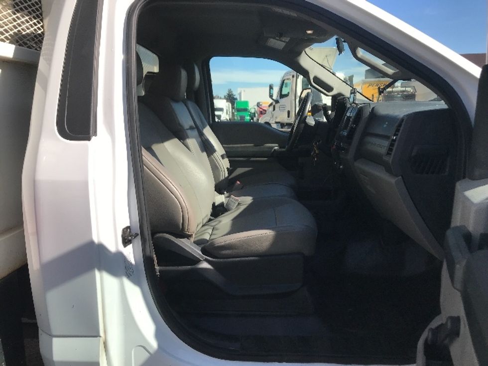 Flatbed Truck-Light and Medium Duty Trucks-Ford-2019-F550-Torrance-CA-46,558\n\t\tmiles-$ 36,250 - Image 22