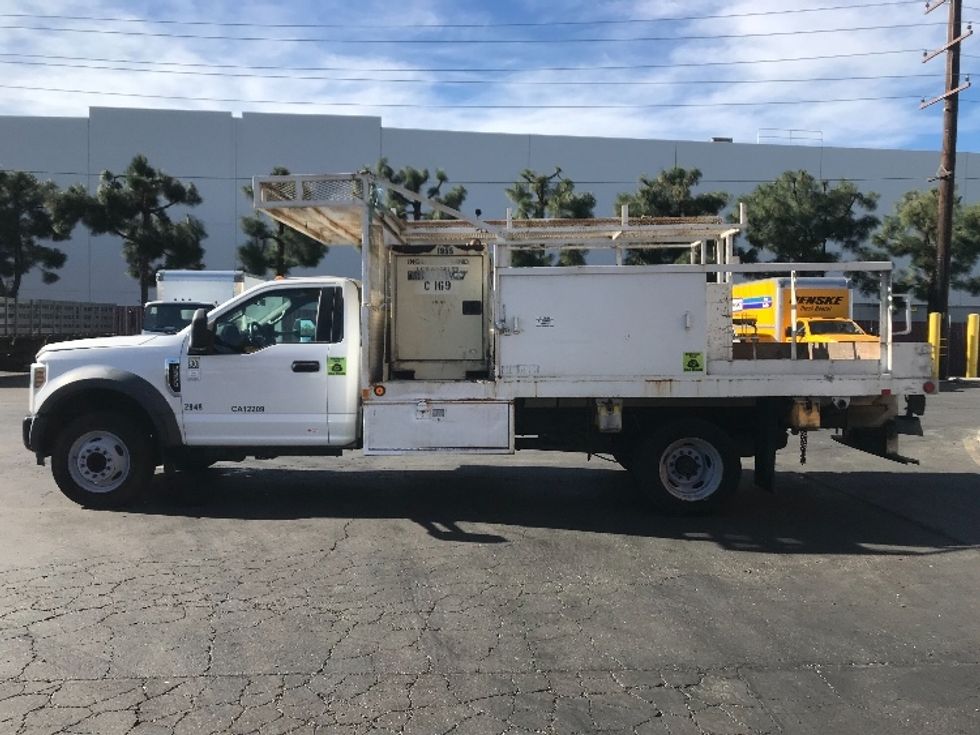 Flatbed Truck-Light and Medium Duty Trucks-Ford-2019-F550-Torrance-CA-46,558\n\t\tmiles-$ 36,250 - Image 4