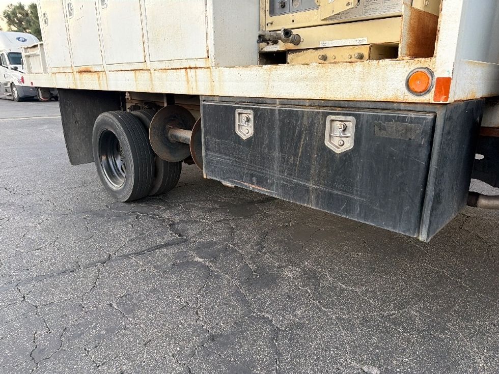 Flatbed Truck-Light and Medium Duty Trucks-Ford-2019-F550-Torrance-CA-74,652\n\t\tmiles-$ 37,750 - Image 10