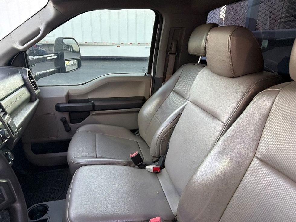 Flatbed Truck-Light and Medium Duty Trucks-Ford-2019-F550-Torrance-CA-74,652\n\t\tmiles-$ 37,750 - Image 15