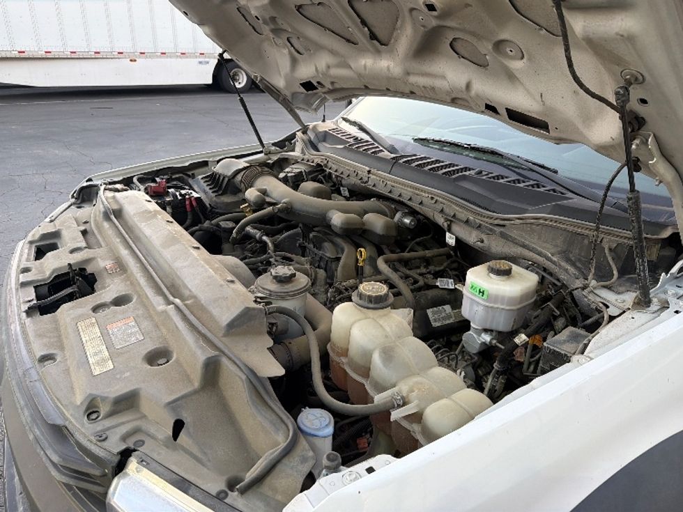 Flatbed Truck-Light and Medium Duty Trucks-Ford-2019-F550-Torrance-CA-74,652\n\t\tmiles-$ 37,750 - Image 20