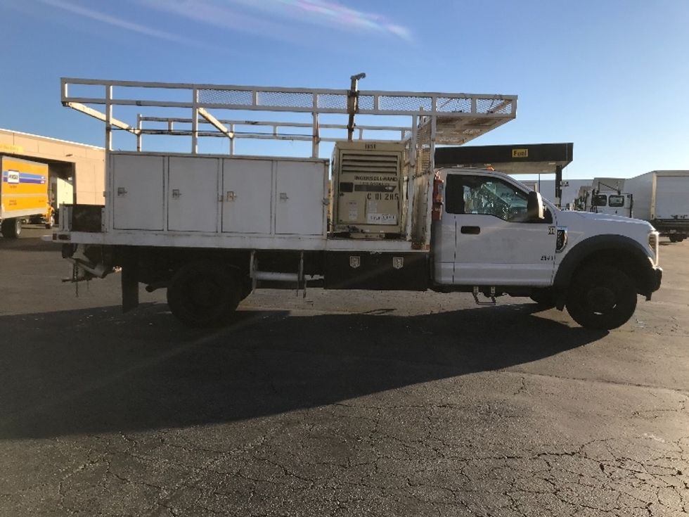 Flatbed Truck-Light and Medium Duty Trucks-Ford-2019-F550-Torrance-CA-75,447\n\t\tmiles-$ 37,500 - Image 15