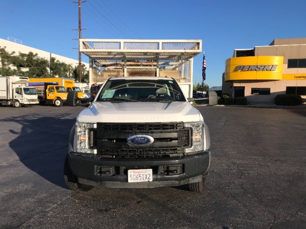 Flatbed Truck-Light and Medium Duty Trucks-Ford-2019-F550-Torrance-CA-75,447\n\t\tmiles-$ 37,500 - Image 2