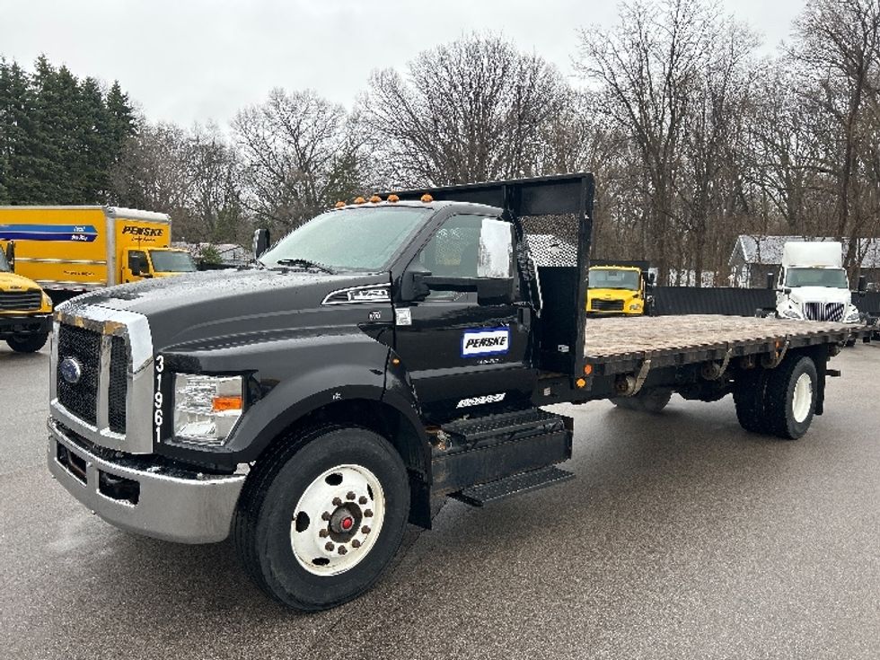 Flatbed Truck-Light and Medium Duty Trucks-Ford-2019-F750-Byron Center-MI-62,605\n\t\tmiles-$ 40,750 - Image 3