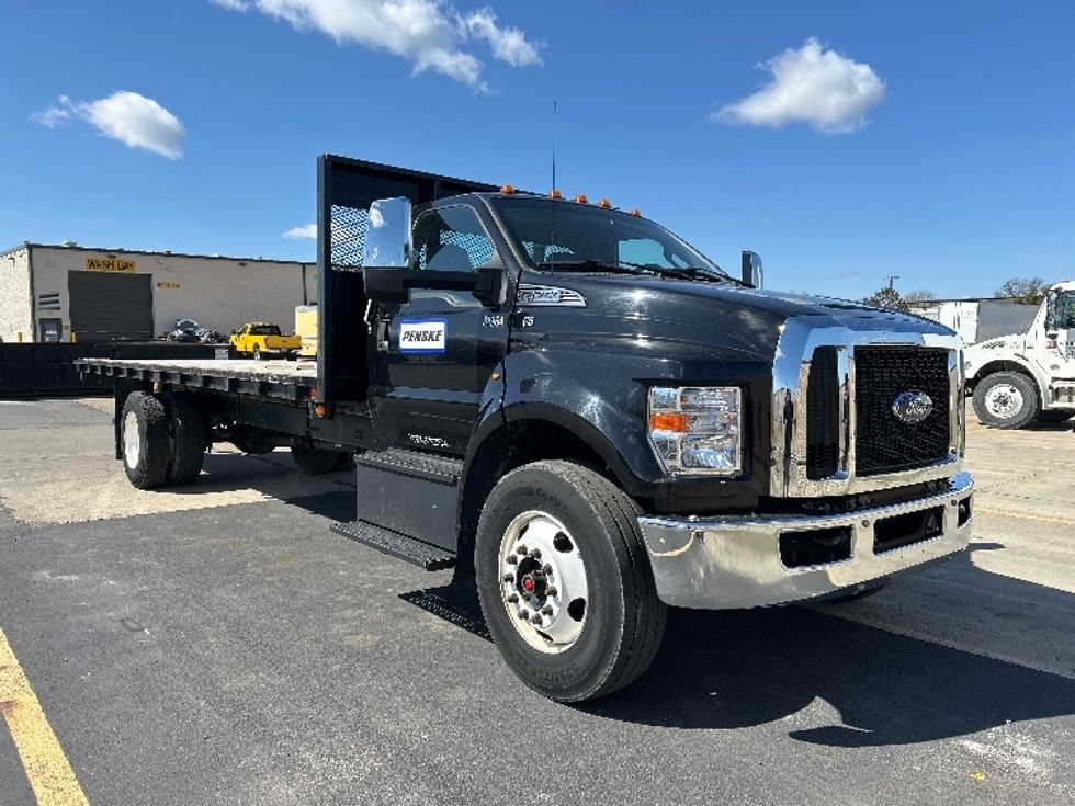 Flatbed Truck-Light and Medium Duty Trucks-Ford-2019-F750-Fort Wayne-IN-76,125\n\t\tmiles-$ 44,500 - Image 1