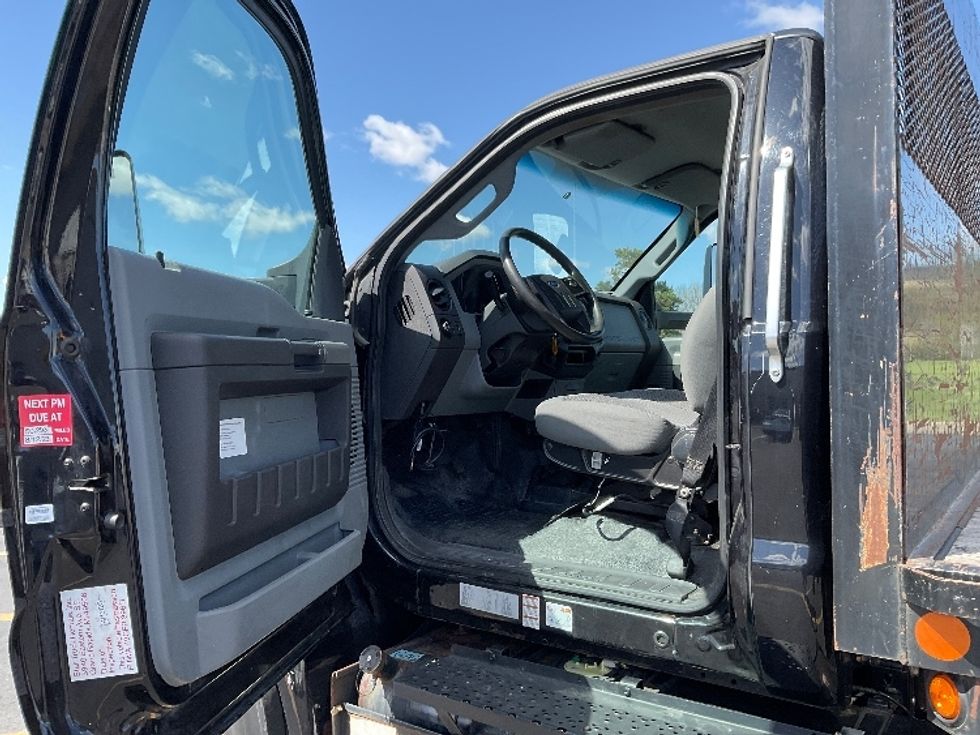 Flatbed Truck-Light and Medium Duty Trucks-Ford-2019-F750-Fort Wayne-IN-76,125\n\t\tmiles-$ 44,500 - Image 12