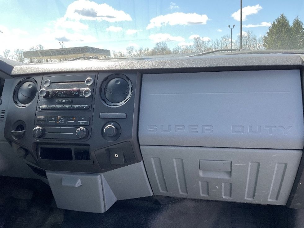 Flatbed Truck-Light and Medium Duty Trucks-Ford-2019-F750-Fort Wayne-IN-76,125\n\t\tmiles-$ 44,500 - Image 17