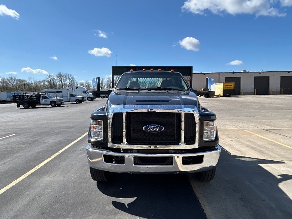 Flatbed Truck-Light and Medium Duty Trucks-Ford-2019-F750-Fort Wayne-IN-76,125\n\t\tmiles-$ 44,500 - Image 2