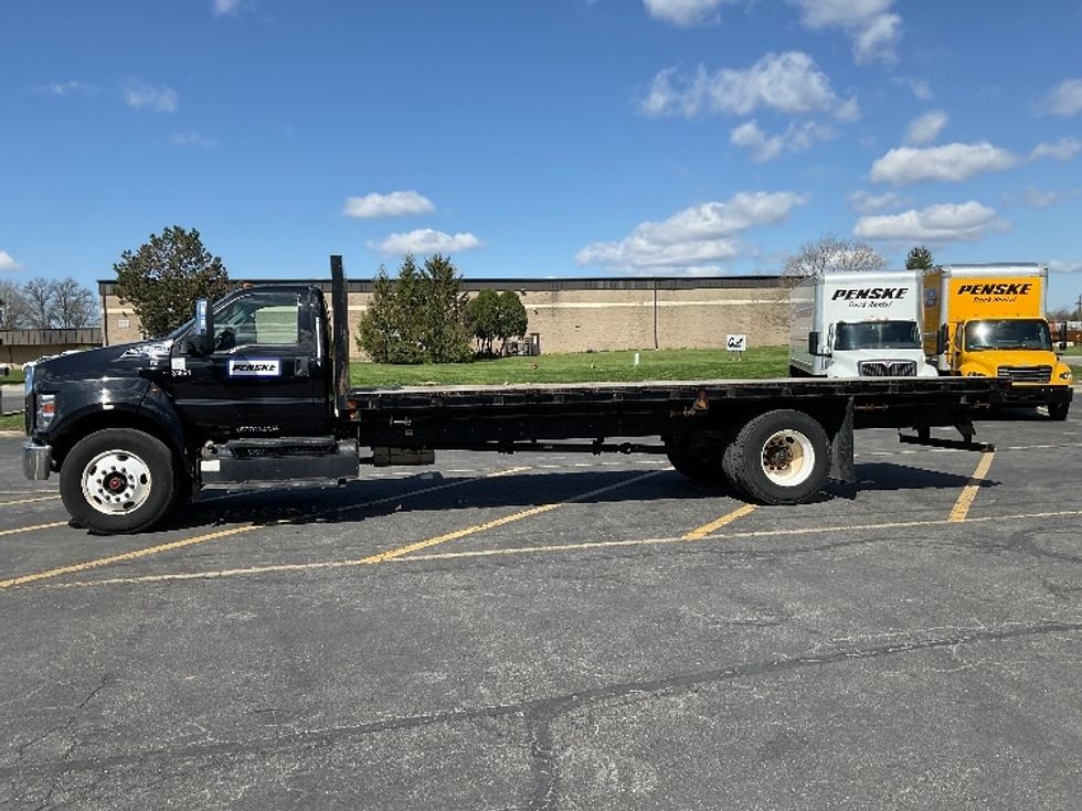 Flatbed Truck-Light and Medium Duty Trucks-Ford-2019-F750-Fort Wayne-IN-76,125\n\t\tmiles-$ 44,500 - Image 4