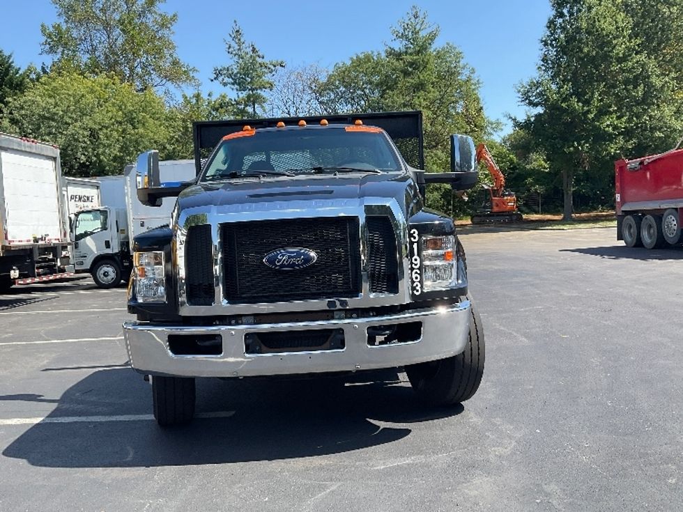 Flatbed Truck-Light and Medium Duty Trucks-Ford-2019-F750-York-PA-66,274\n\t\tmiles-$ 42,000 - Image 2