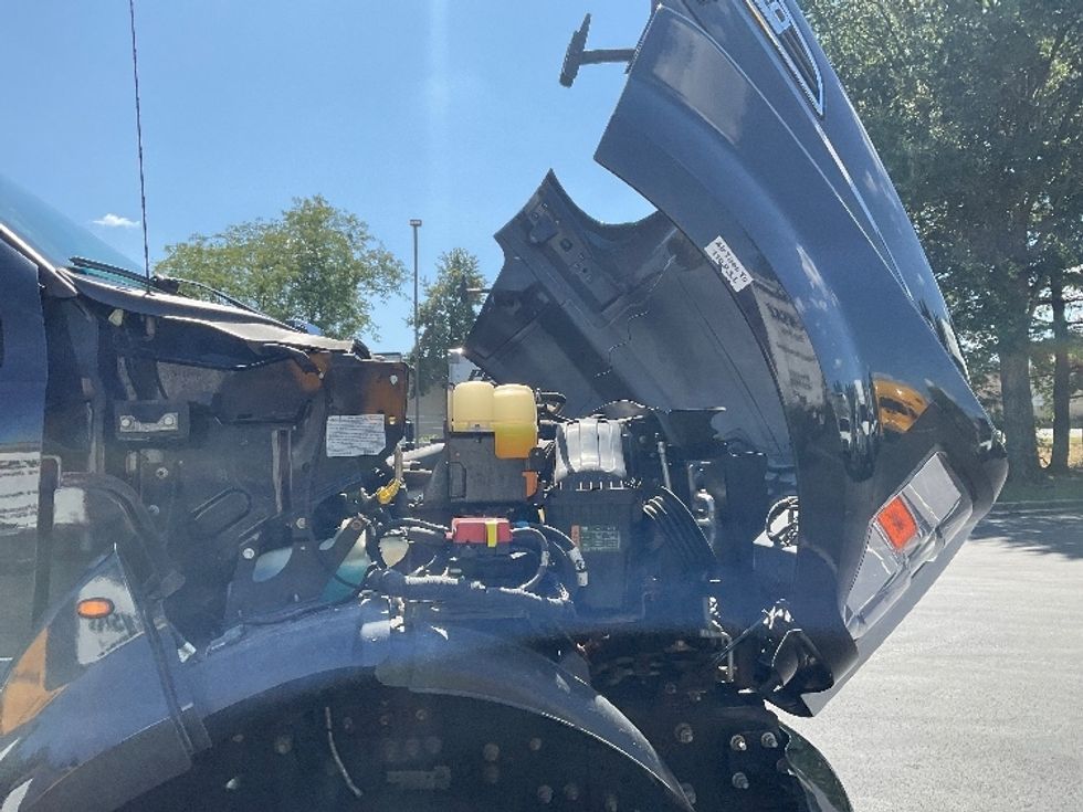 Flatbed Truck-Light and Medium Duty Trucks-Ford-2019-F750-York-PA-66,274\n\t\tmiles-$ 42,000 - Image 23