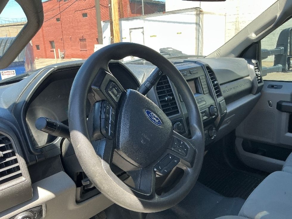 Flatbed Truck-Light and Medium Duty Trucks-Ford-2020-F550-Denver-CO-280,220\n\t\tmiles-$ 27,750 - Image 15