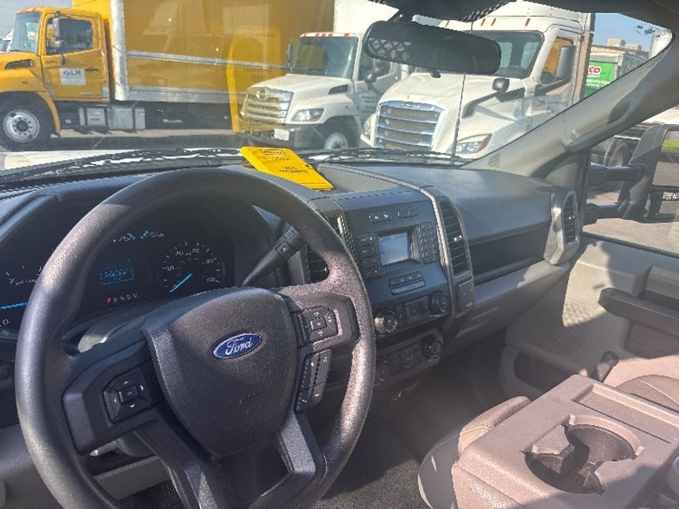 Flatbed Truck-Light and Medium Duty Trucks-Ford-2022-F450-Anaheim-CA-131,347\n\t\tmiles-$ 35,750 - Image 18