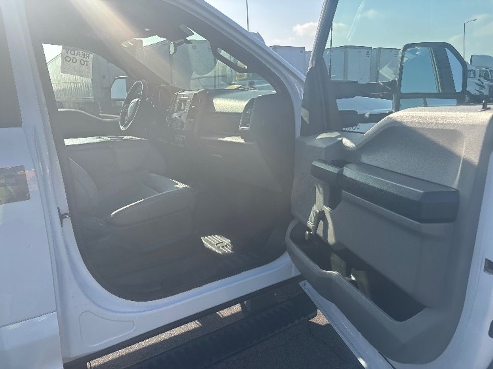 Flatbed Truck-Light and Medium Duty Trucks-Ford-2022-F450-Anaheim-CA-131,347\n\t\tmiles-$ 35,750 - Image 20