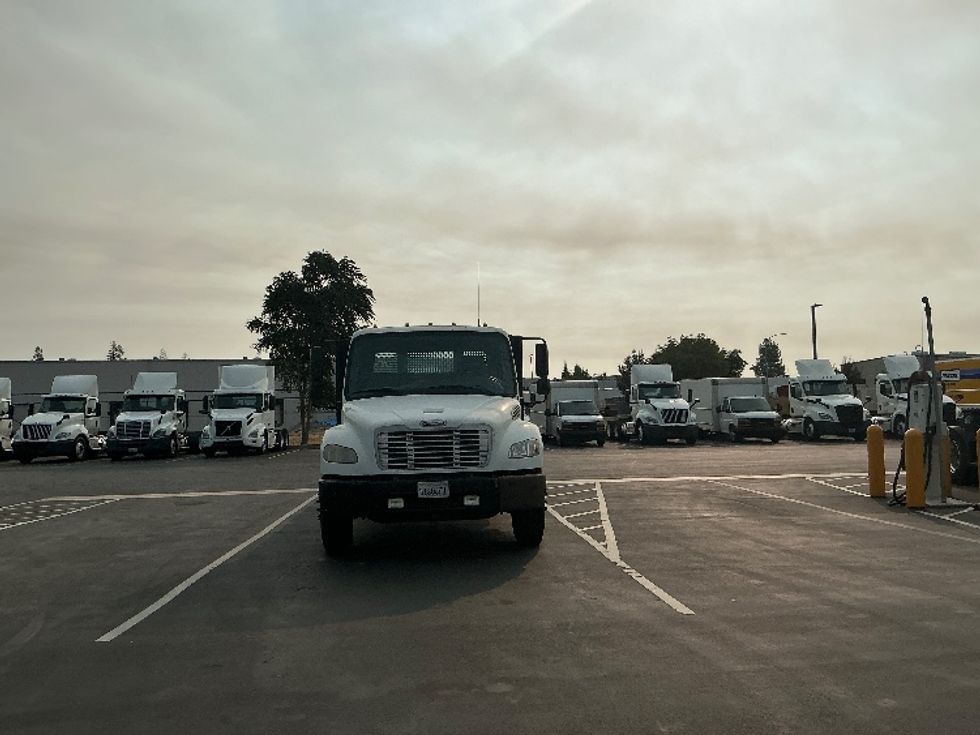 Flatbed Truck-Light and Medium Duty Trucks-Freightliner-2012-M2-Stockton-CA-242,469\n\t\tmiles-$ 12,000 - Image 2