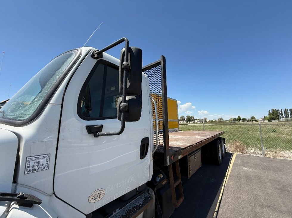 Flatbed Truck-Light and Medium Duty Trucks-Freightliner-2013-M2-Idaho Falls-ID-206,347\n\t\tmiles-$ 31,000 - Image 4